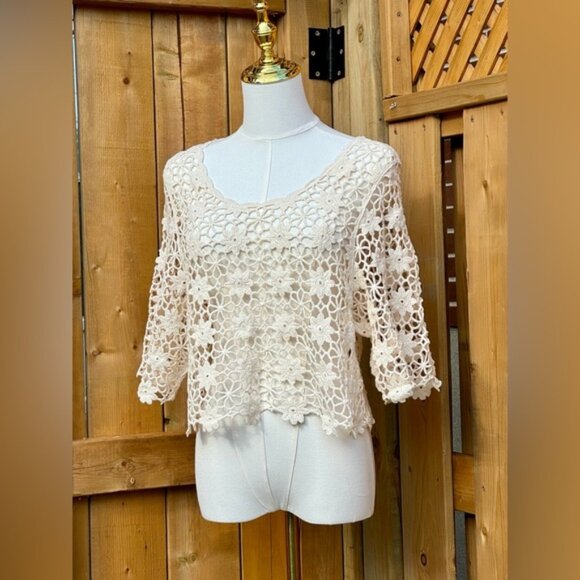 🆕 FARM Rio 🧿 NWOT Off White Crochet Crop Top, Sz Sm - Picture 1 of 13